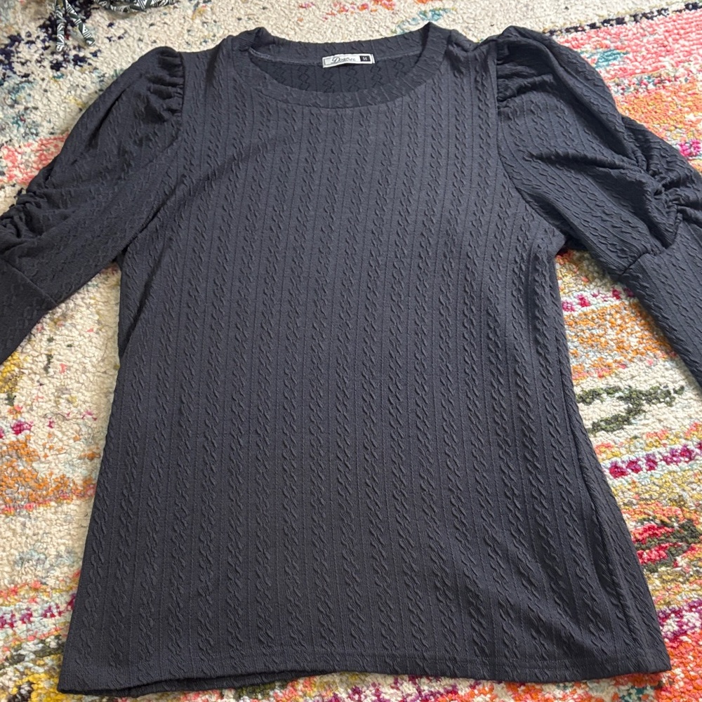 Chic Black Textured Women's Blouse